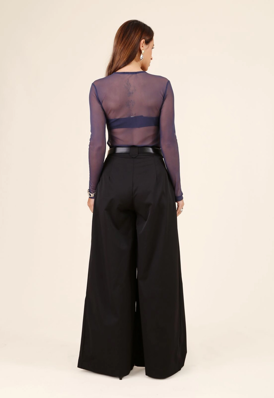 Blusa Em Tule Manga Longa Decote Redondo