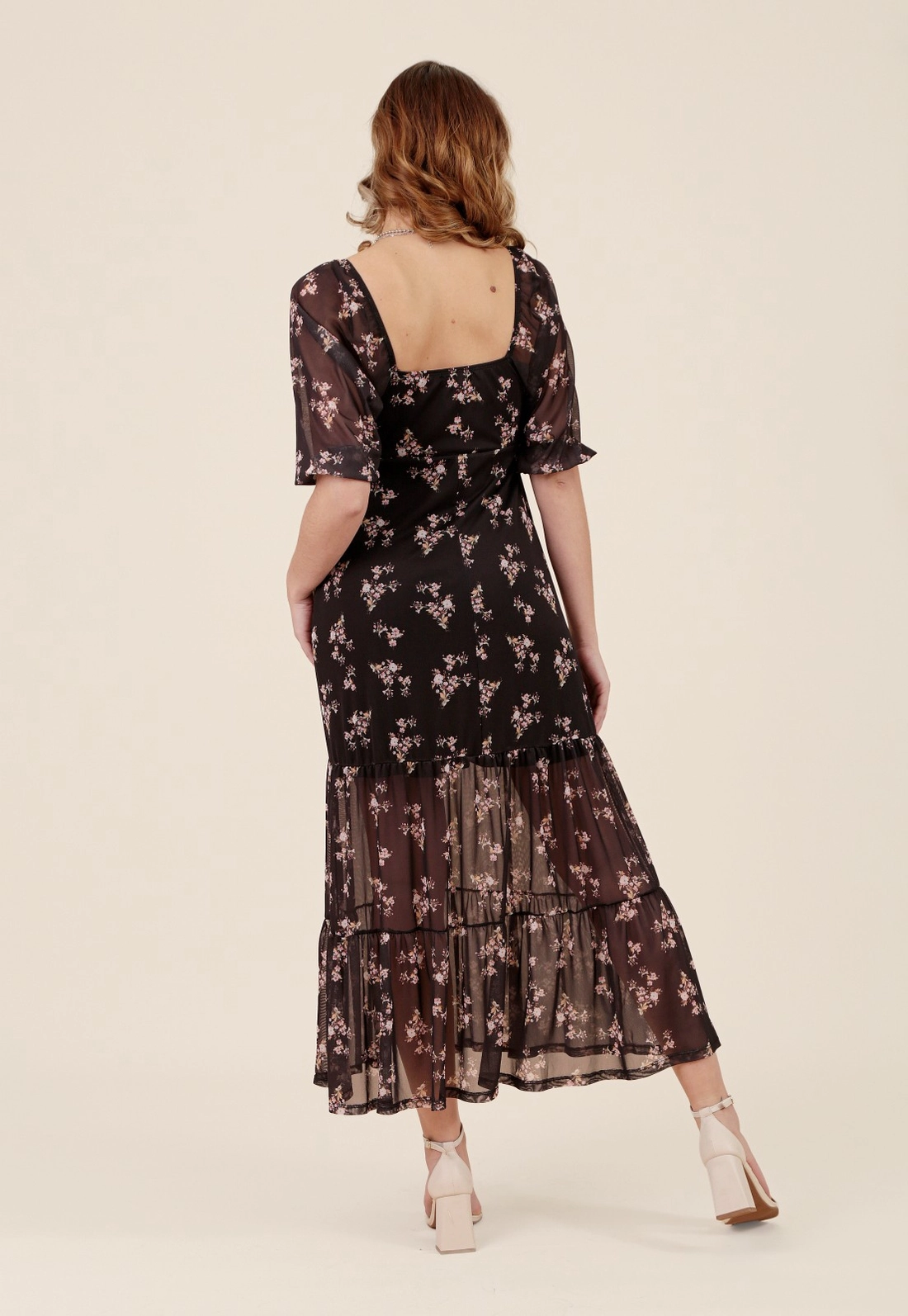 Vestido Midi Em Tule Manga 3/4 Sweet Darkness