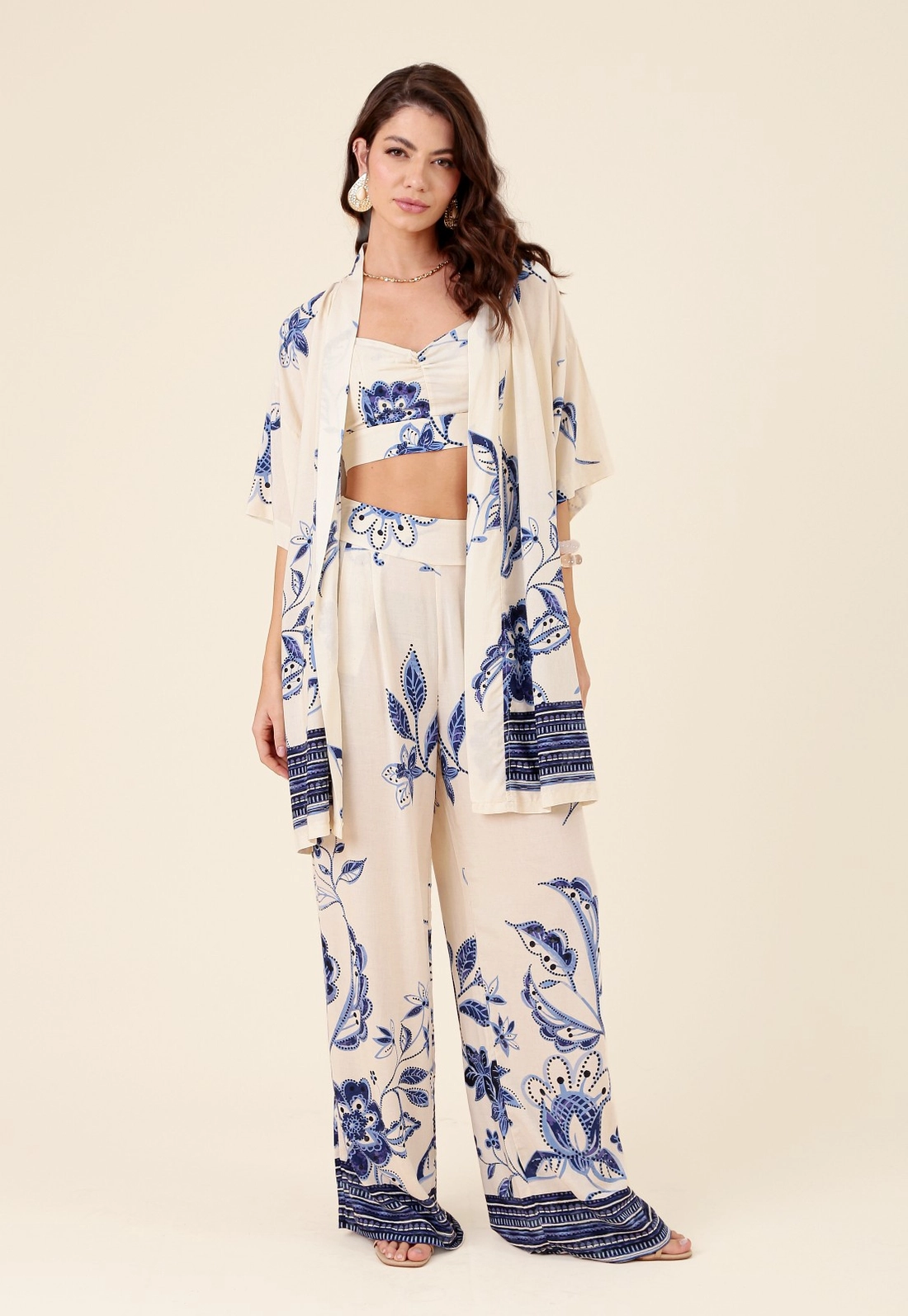 Kimono Em Viscose Manga Curta Jardim Azul