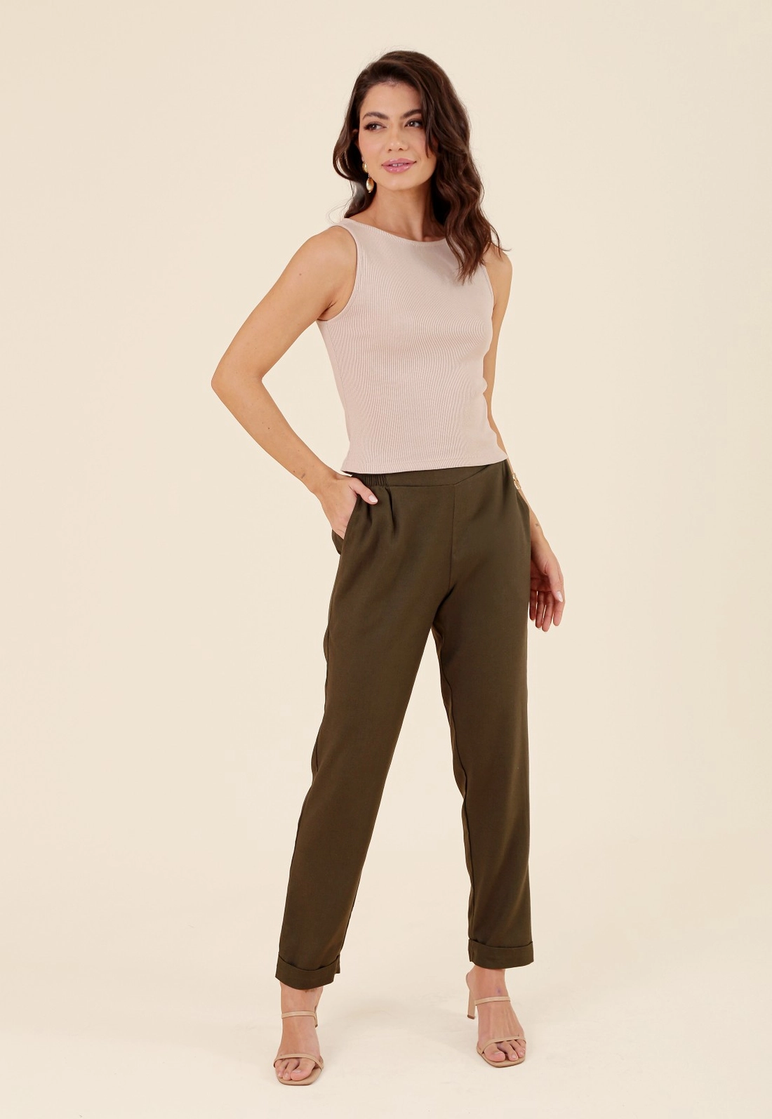 Blusa Regata Em Ribana Com Decote Halter