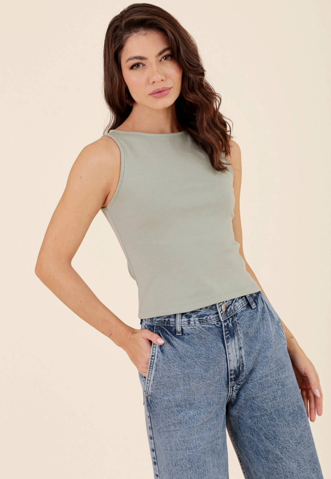 Blusa Regata Em Ribana Com Decote Halter