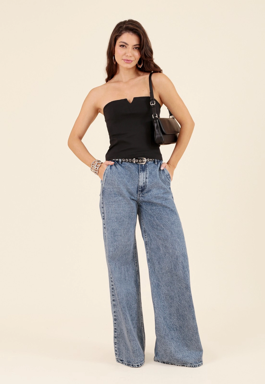 Blusa Decote Reto Em Bengaline Abertura Busto