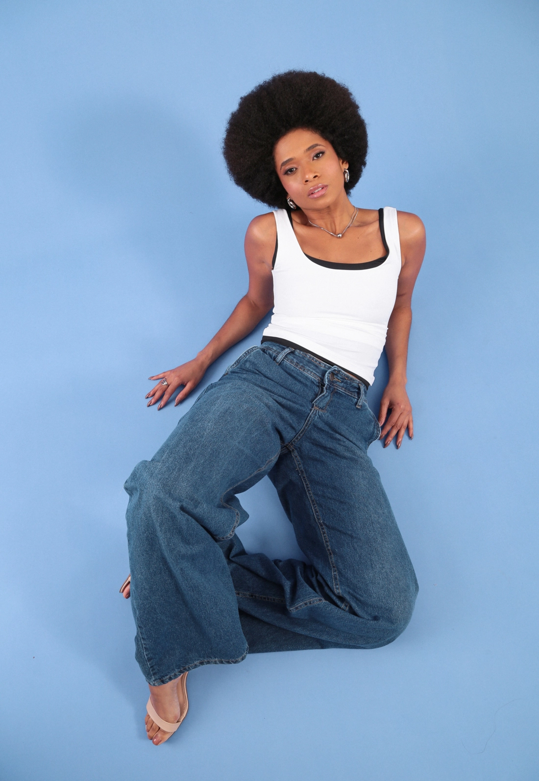 Calça Jeans Wide Leg Azul Escuro Bolso Faca