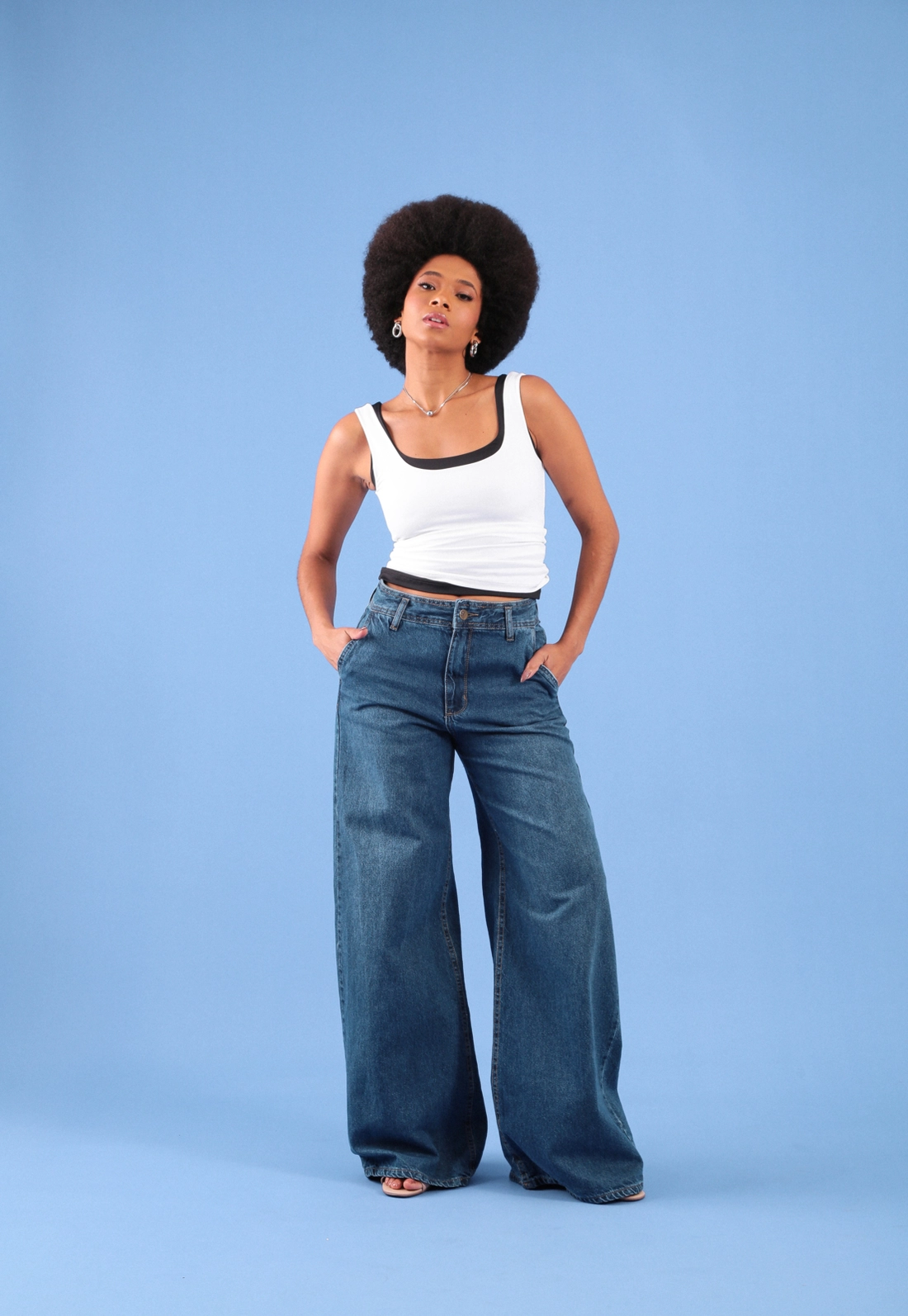 Calça Jeans Wide Leg Azul Escuro Bolso Faca