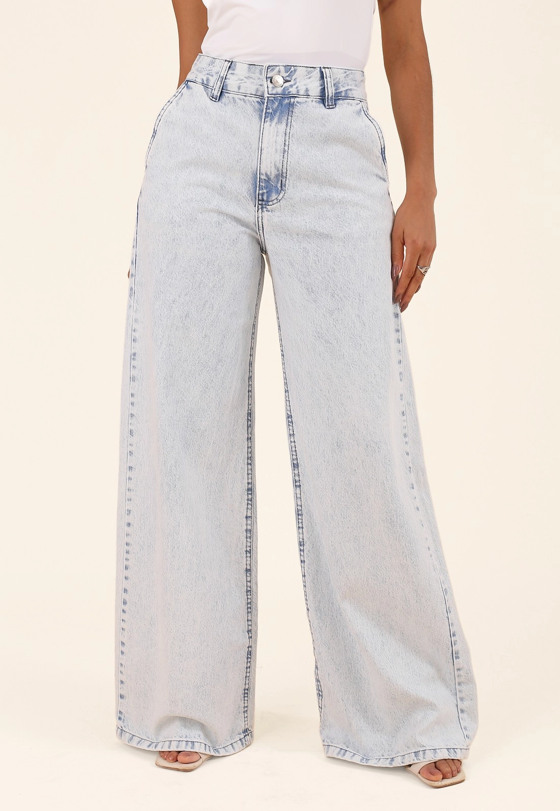 Calça Jeans Wide Leg Bolso Faca Azul Delavê