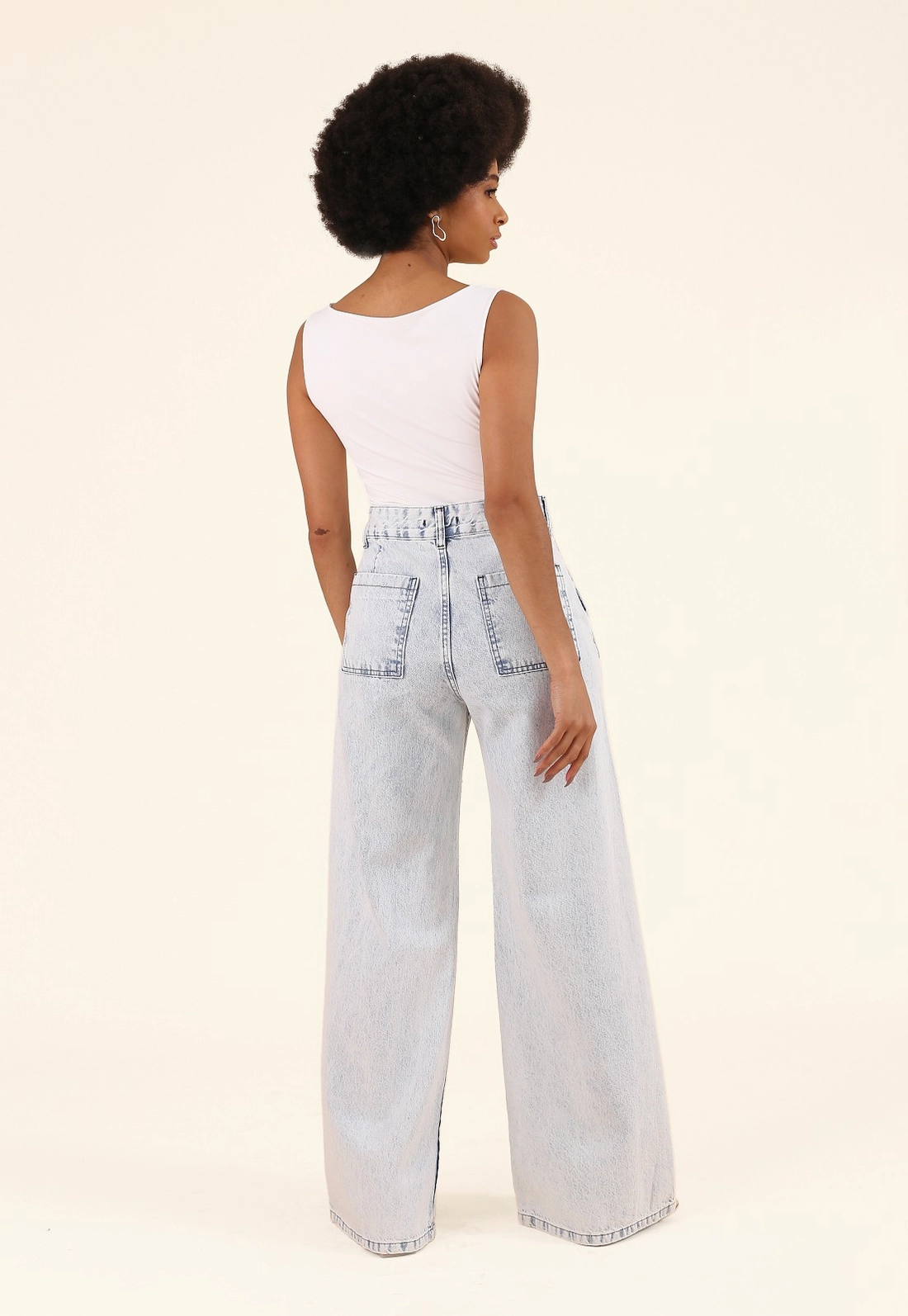 Calça Jeans Wide Leg Bolso Faca Azul Delavê