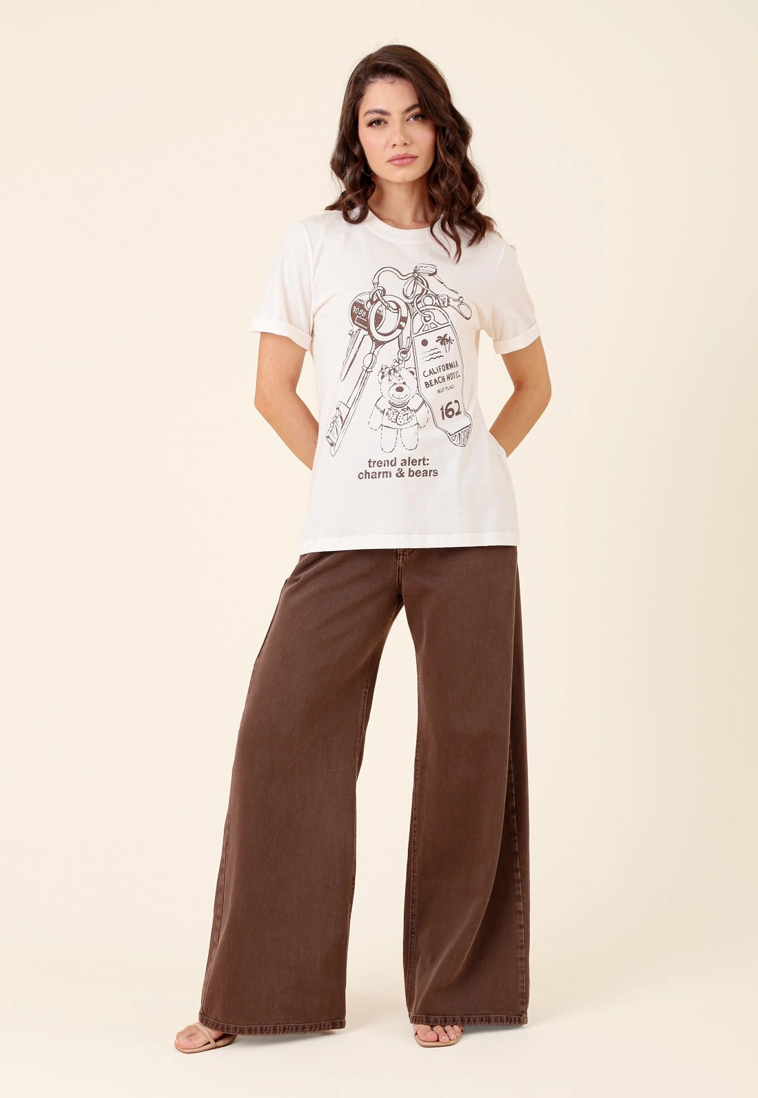 T-Shirt Em Algodão Manga Curta Chaveiro