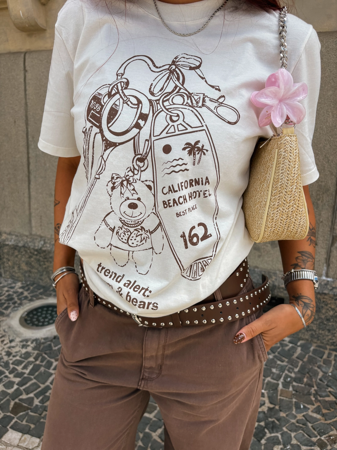 T-Shirt Em Algodão Manga Curta Chaveiro