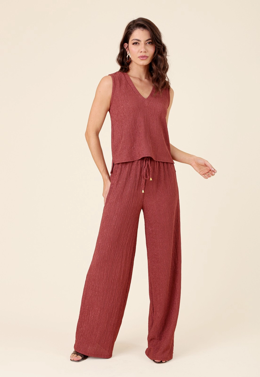 Blusa Sem Manga Decote V Em Malha Texturizada