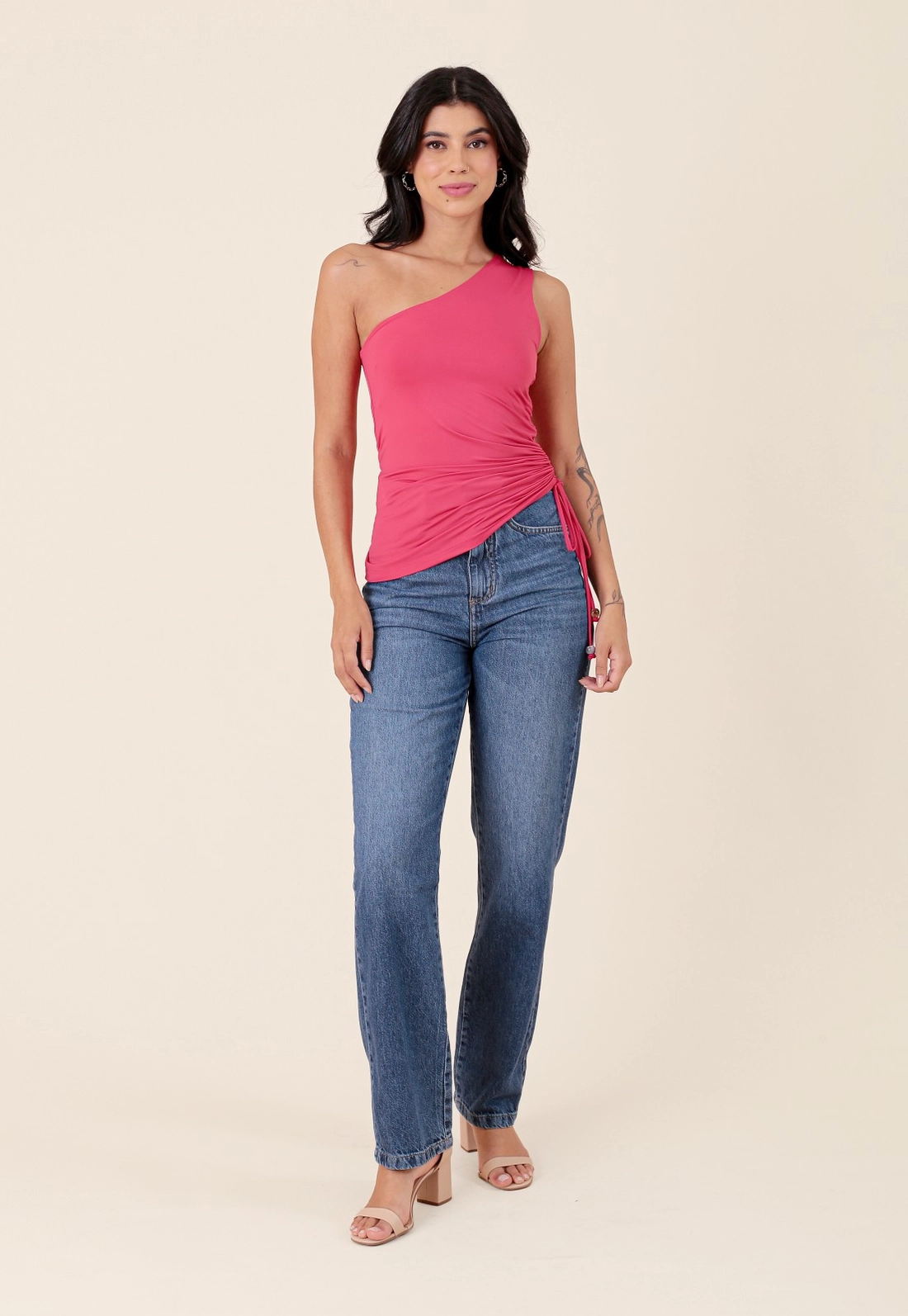 Blusa Ombro Só Em Poliamida Com Franzido Lateral