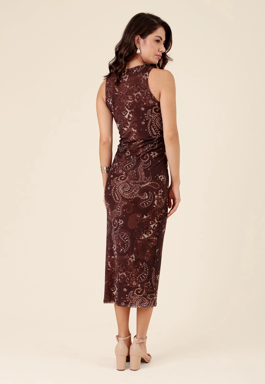 Vestido Midi Em Tule Estampado Cashmere Sem Manga Franzido