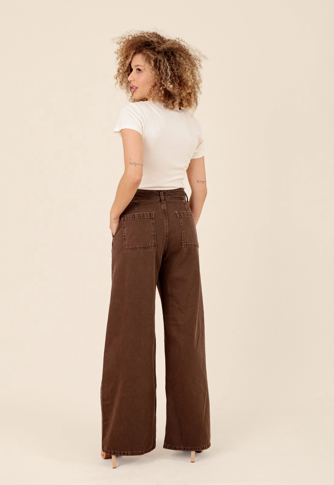 Calça Wide Leg Em Sarja