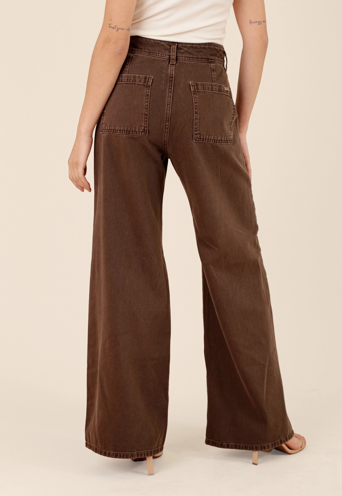Calça Wide Leg Em Sarja