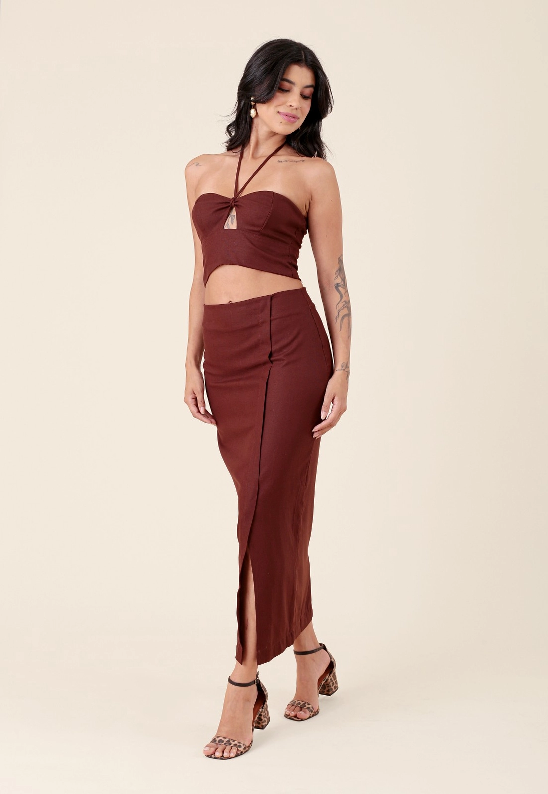 Blusa Cropped Em Linho Alça Busto