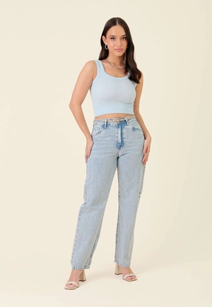 Calça Mom Jeans Azul Claro Com Cinto