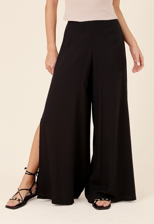 Calça Pantalona Em Viscose Fenda Lateral