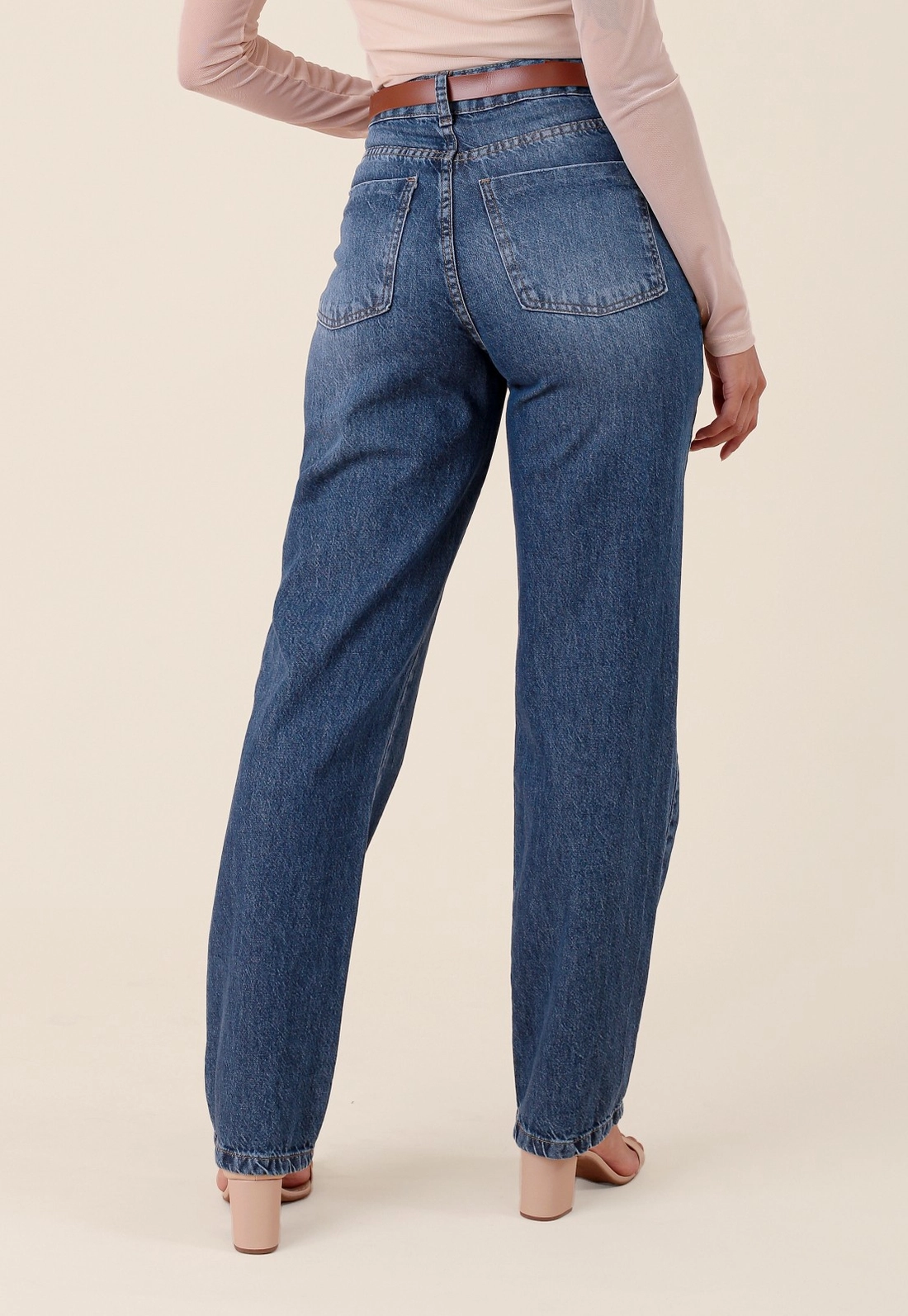 Calça Jeans Reta Azul Escuro Com Cinto