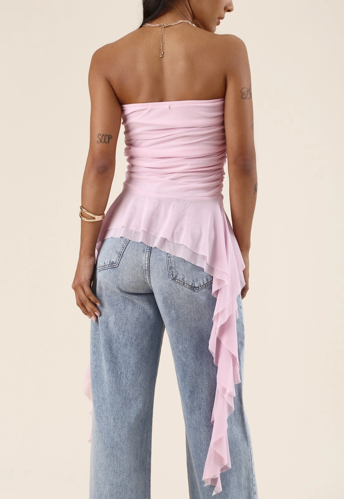 Blusa Em Tule Decote Reto Com Babados Assimétrico