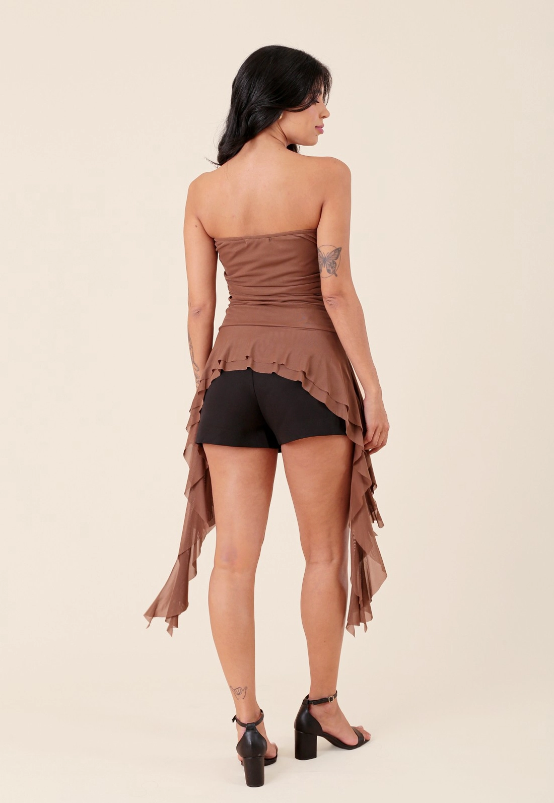 Blusa Em Tule Decote Reto Com Babados Assimétrico