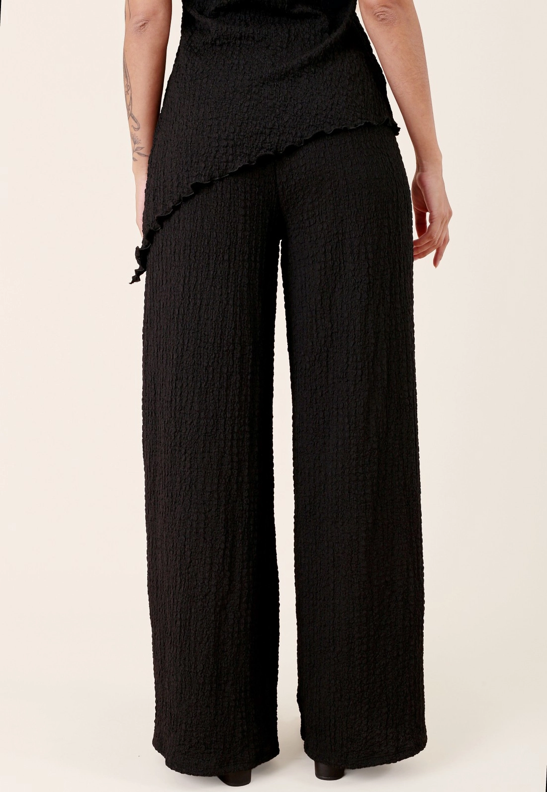 Calça Pantalona Em Malha Texturizada
