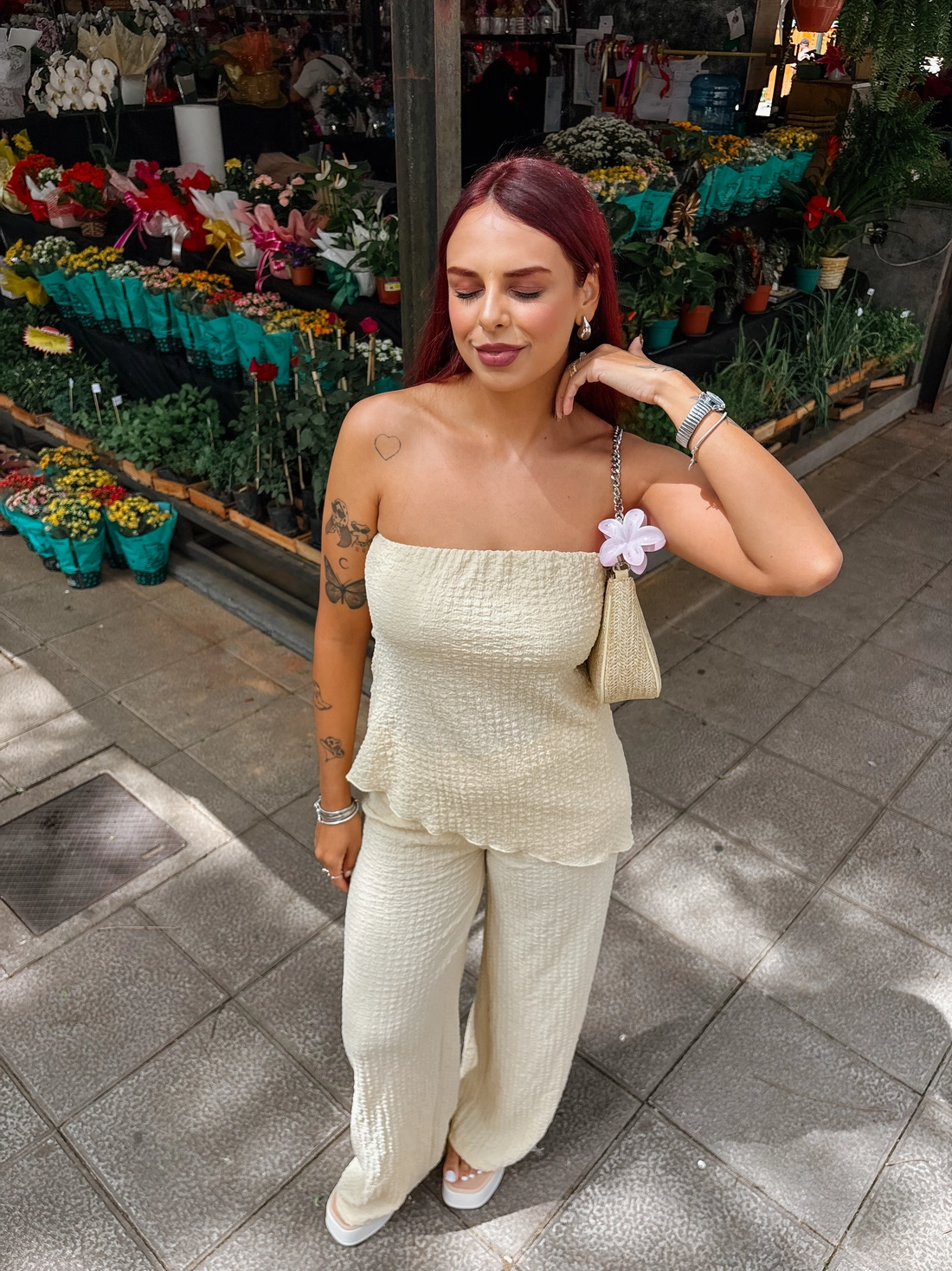 Blusa Assimétrica Em Malha Texturizada Com Decote Reto