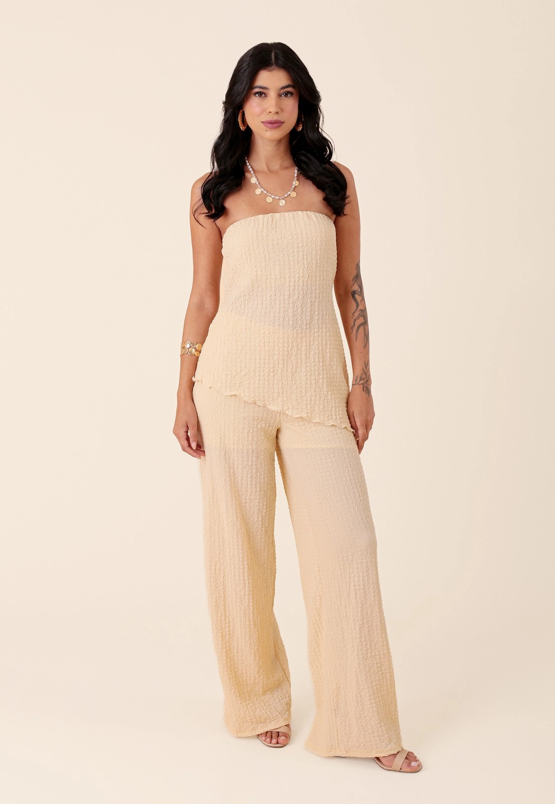 Blusa Assimétrica Em Malha Texturizada Com Decote Reto