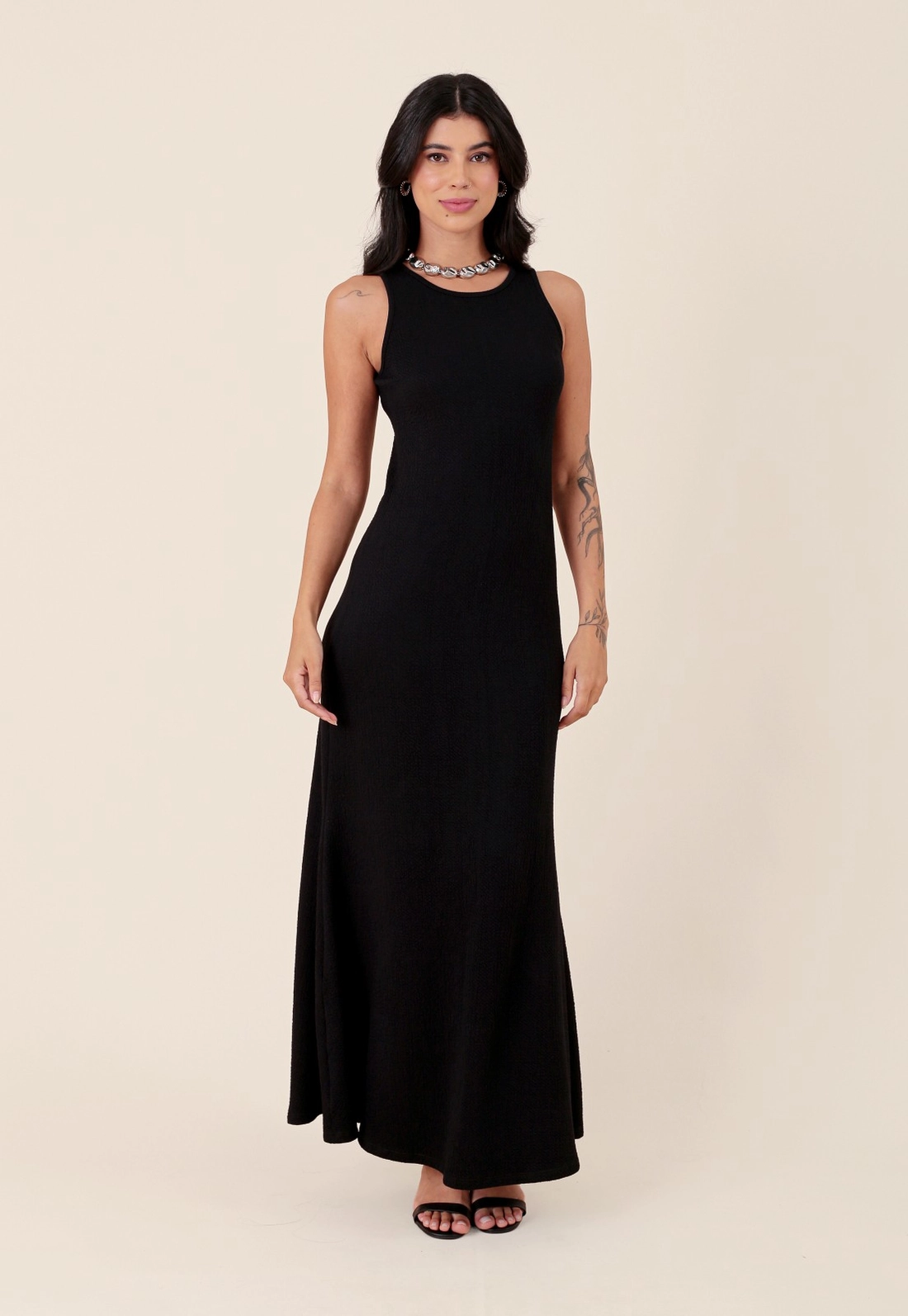 Vestido New Midi Em Malha Texturizada Sem Manga