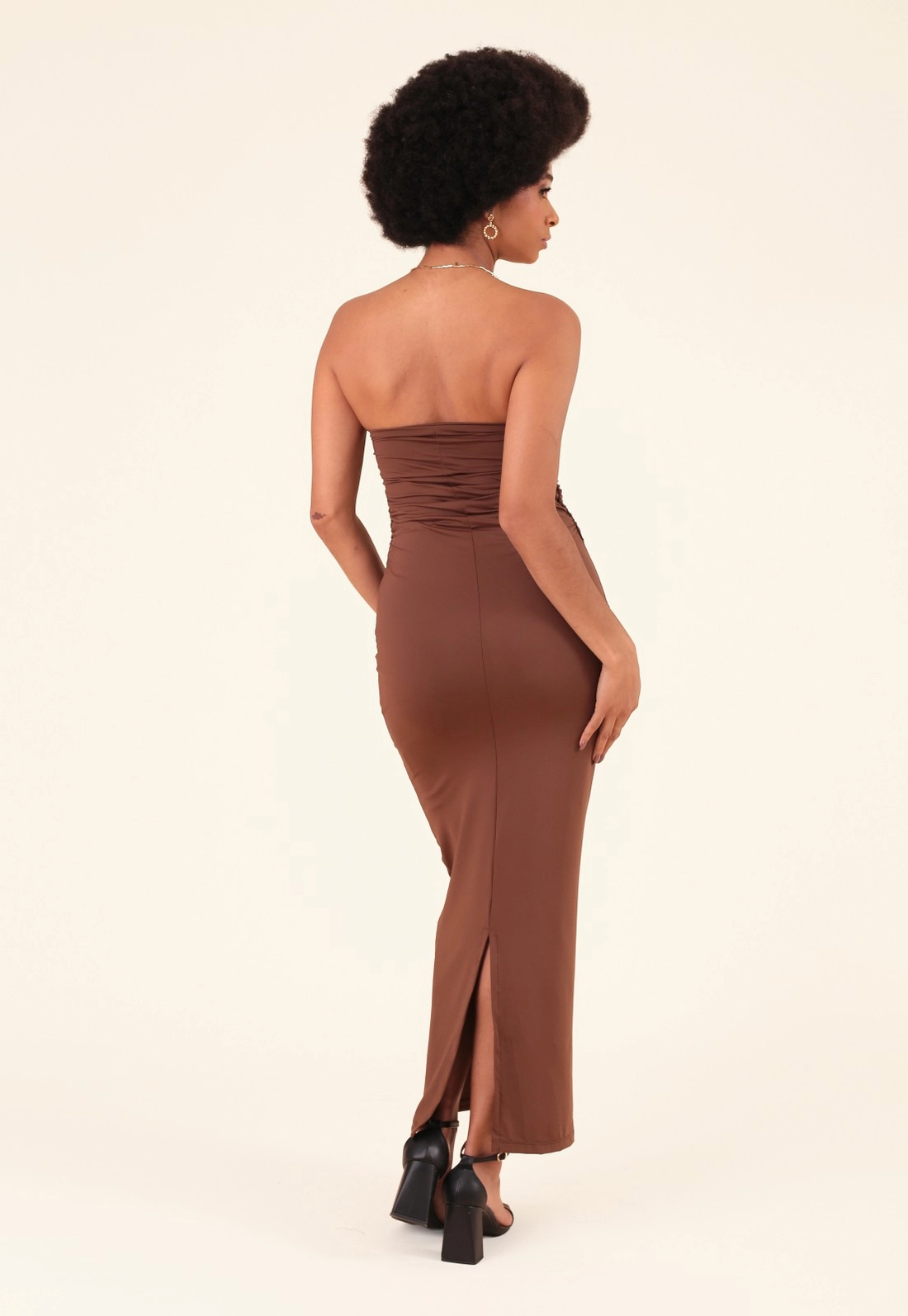 Vestido Midi Em Poliamida Com Decote Reto E Franzidos