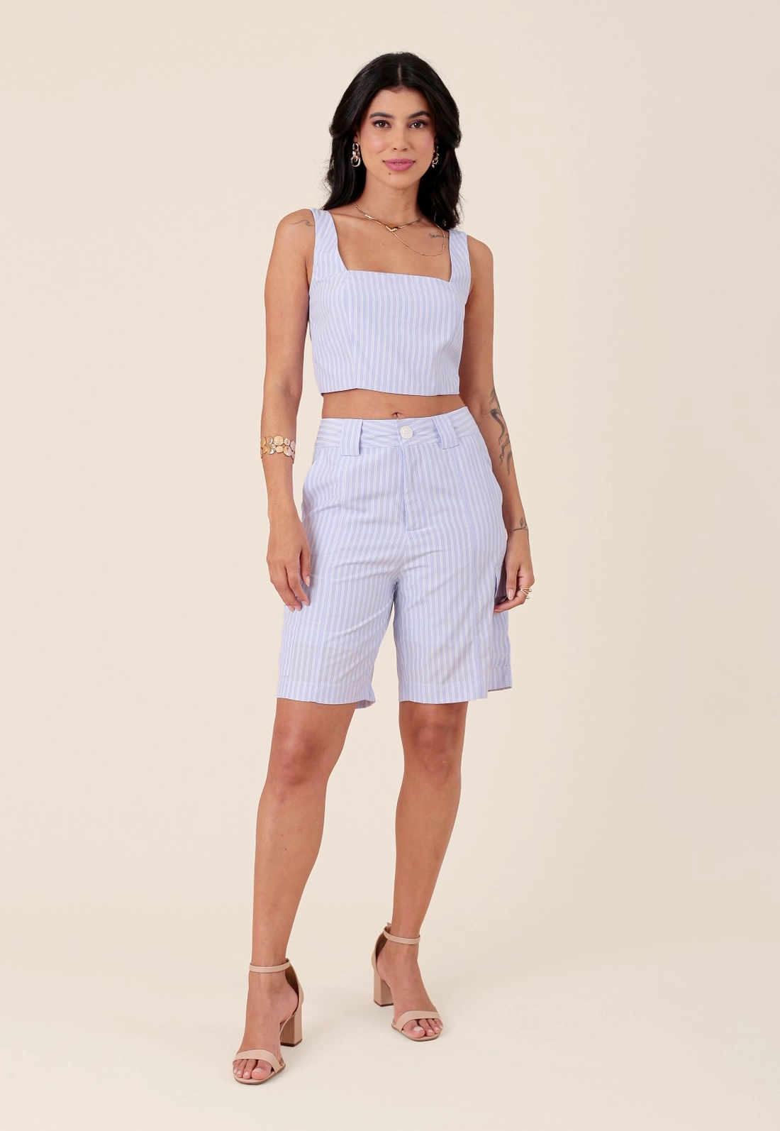 Cropped Em Tricoline Listrada Com Alça E Lastex Costas