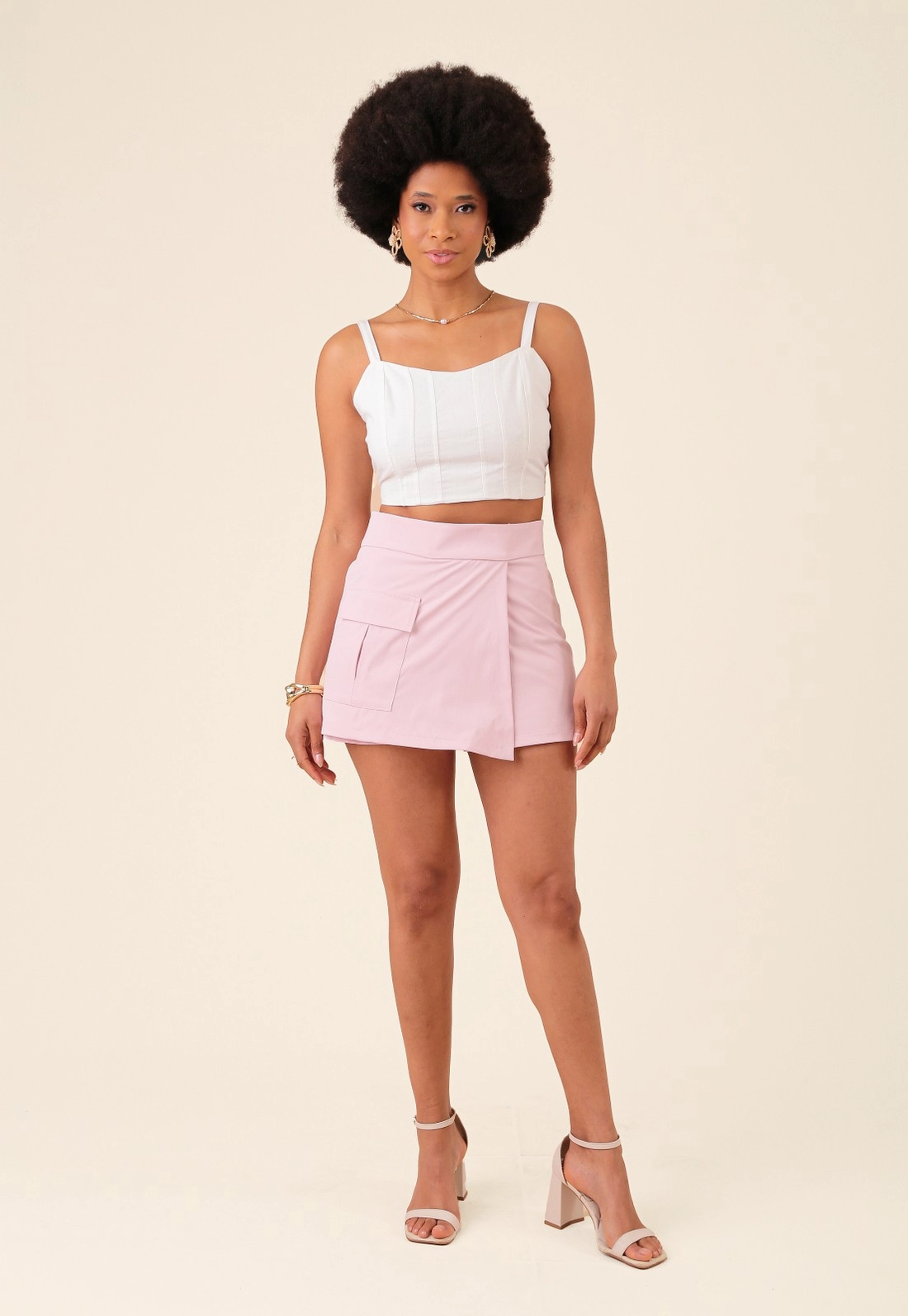 Short Saia Em Alfaiataria Sarjada Com Bolso Cargo