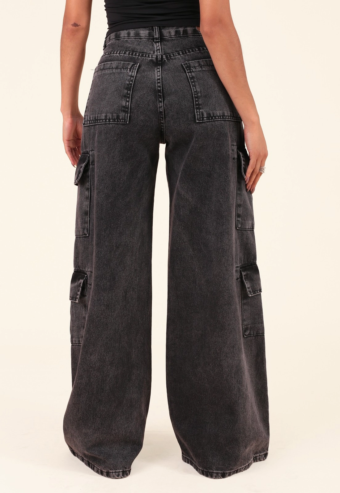 Calça Jeans Wide Leg Bolso Cargo