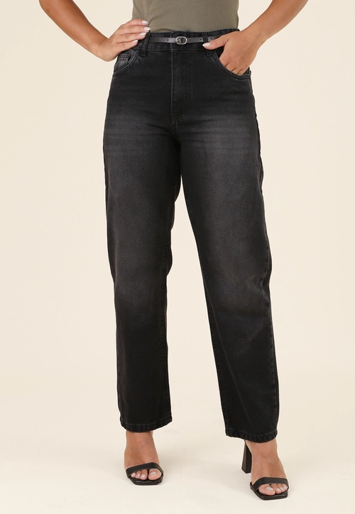 Calça Mom Jeans Com Cinto Preto