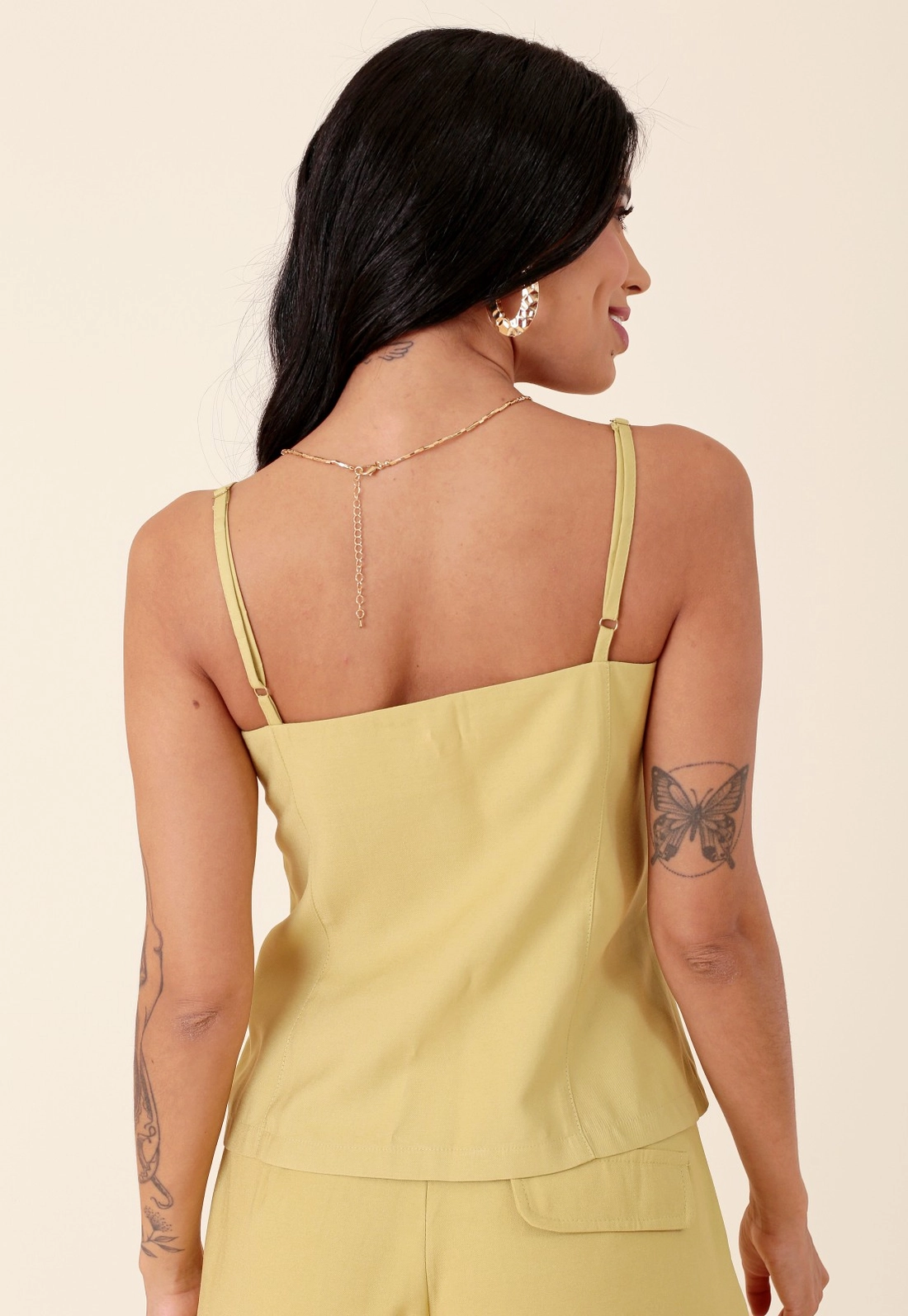 Blusa De Alça Com Botões Em Alfaiataria