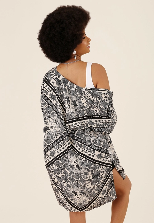 Kimono Em Viscose Estampado Animal Patchwork
