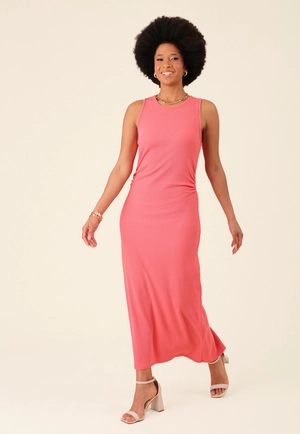 Vestido Midi Malha Waffle Sem Manga