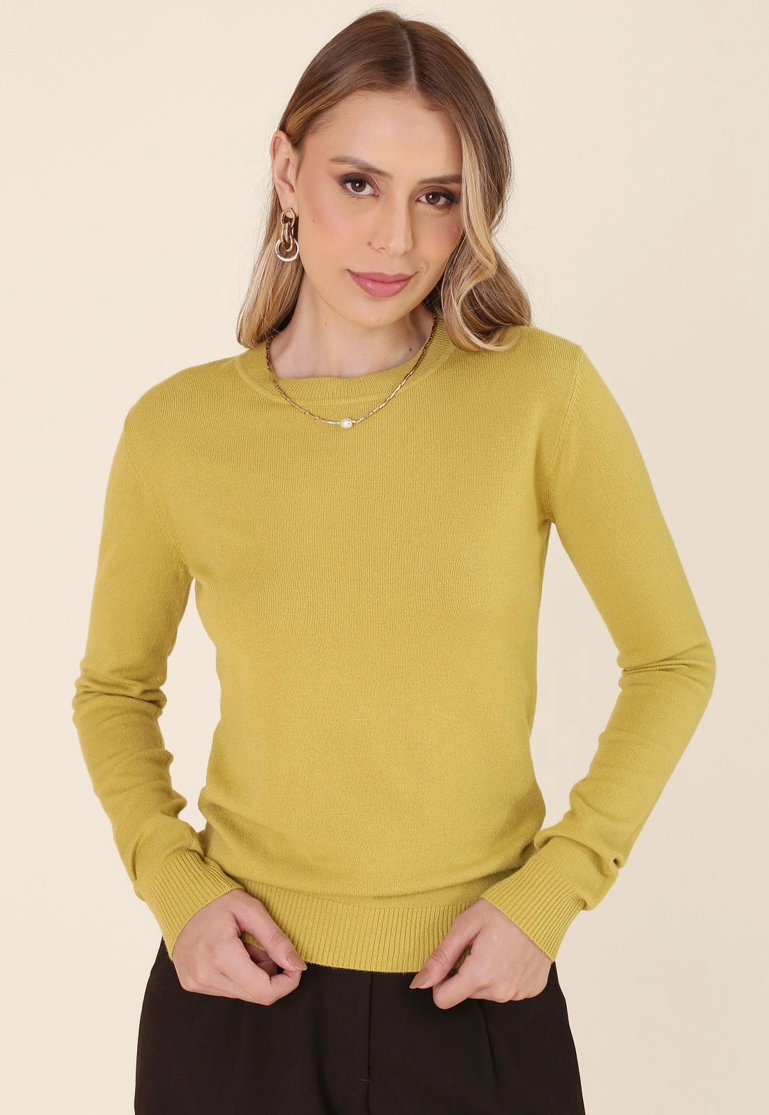 Blusa Tricô Manga Longa Decote Redondo