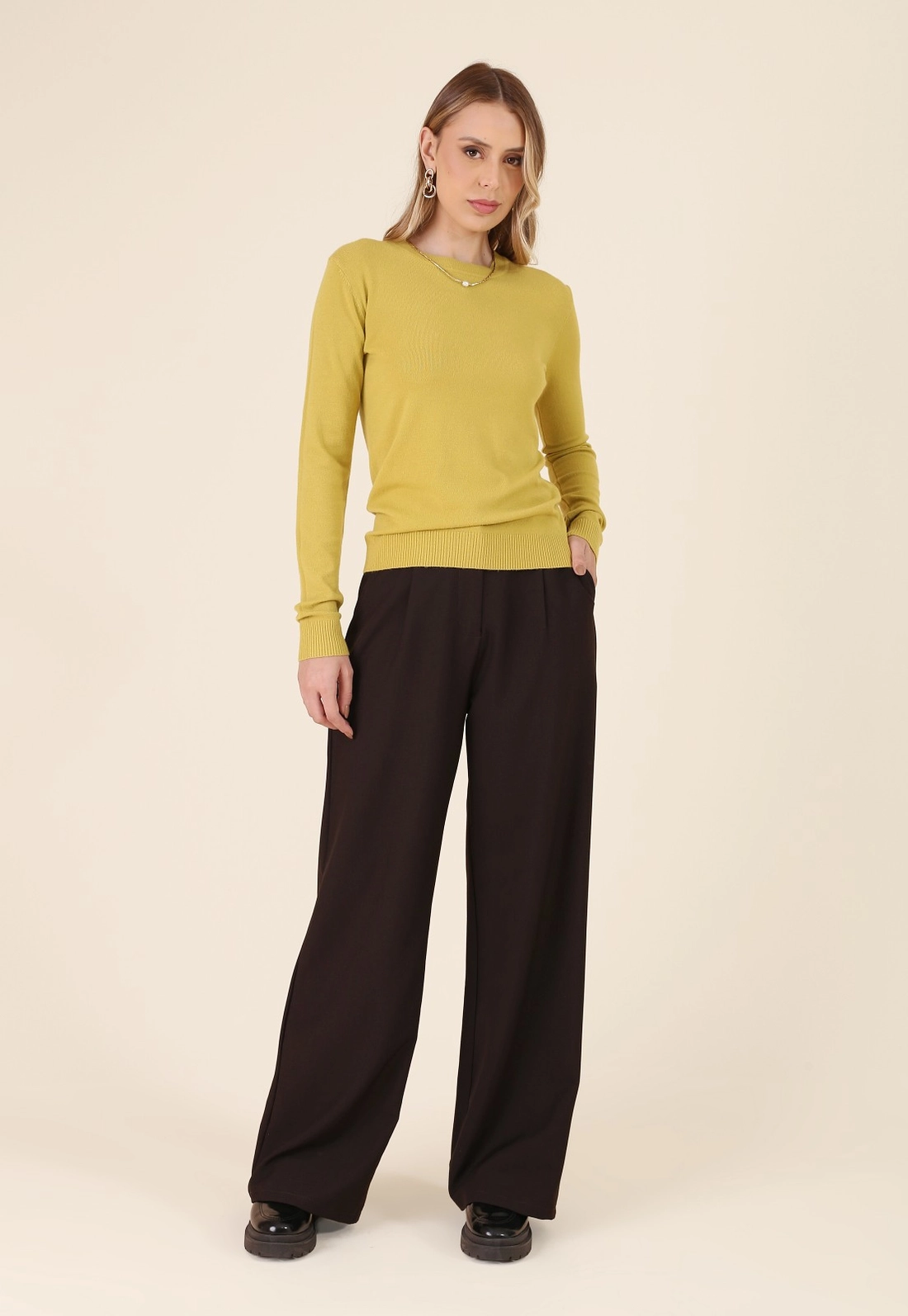 Blusa Tricô Manga Longa Decote Redondo
