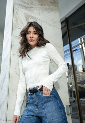 Blusa Tricô Manga Longa Com Tranças
