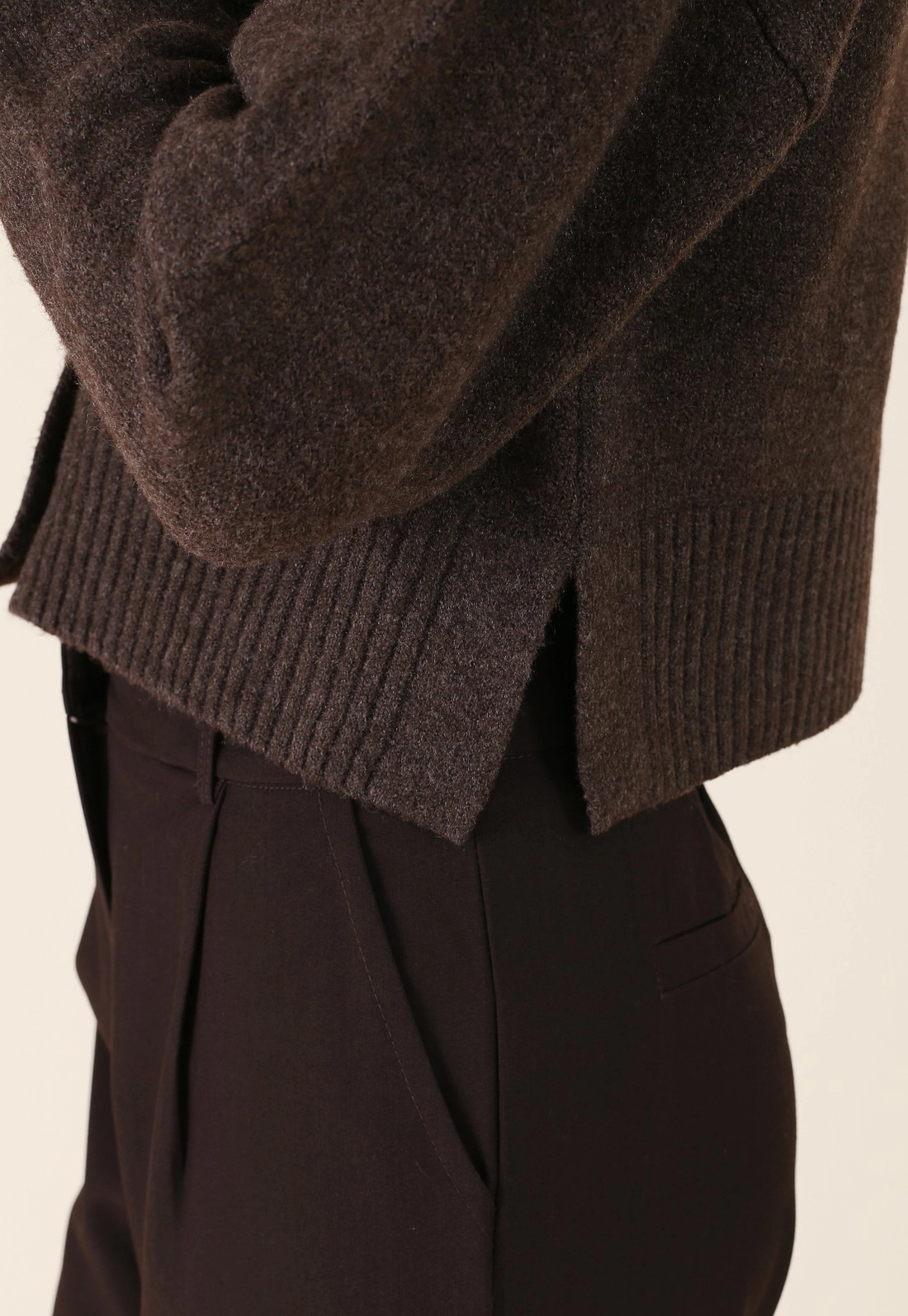 Cardigan Trico Manga Longa Cropped