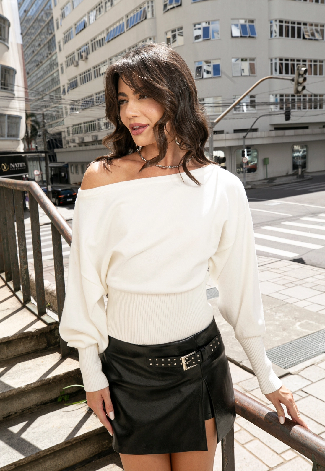 Blusa Tricô Oversized Manga Longa Ombro A Ombro