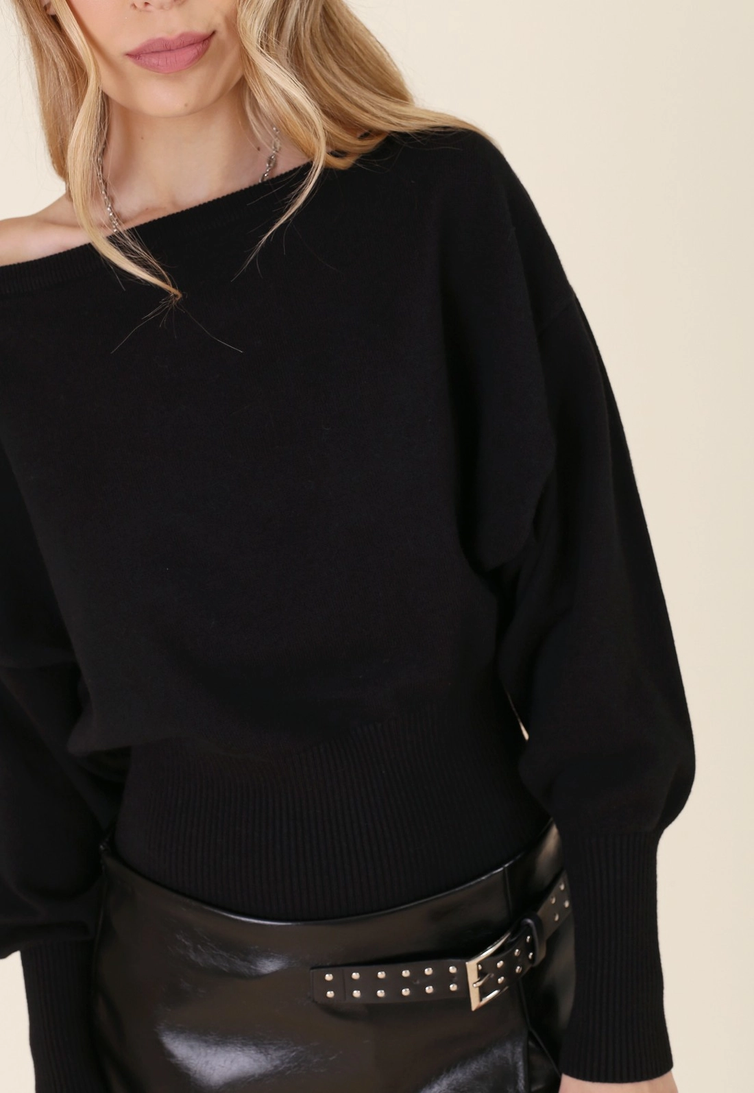 Blusa Tricô Oversized Manga Longa Ombro A Ombro