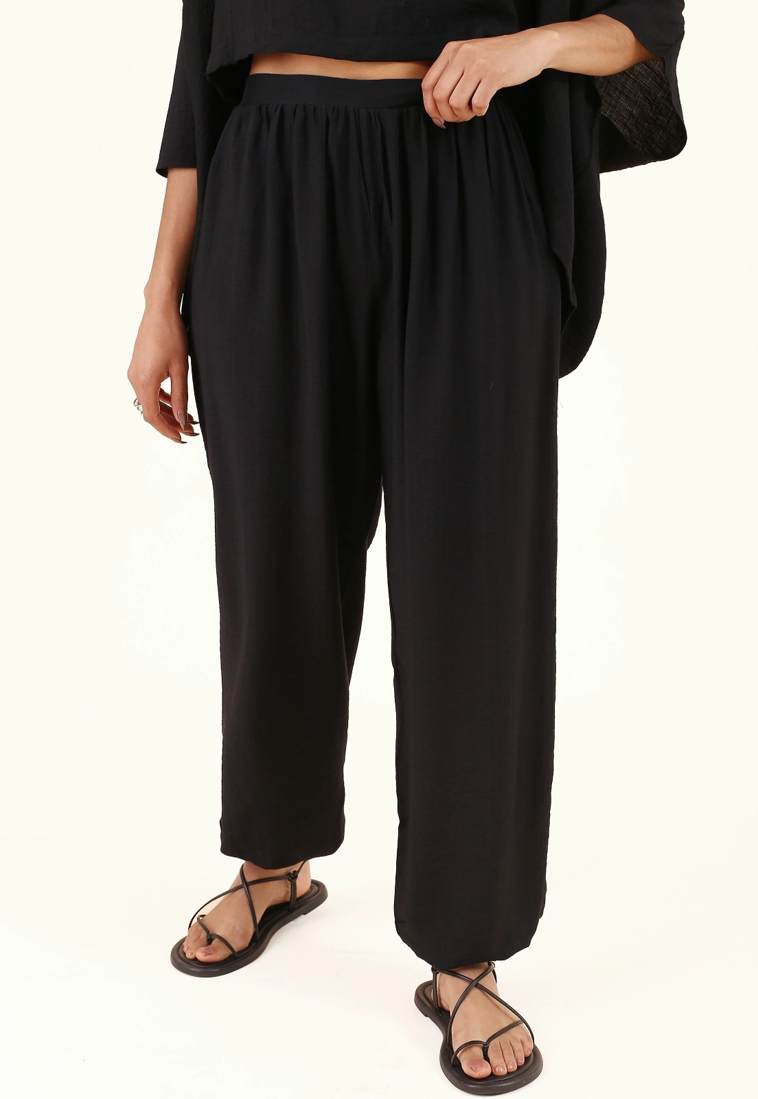 Calça Aladim Em Viscose Alfaiataria