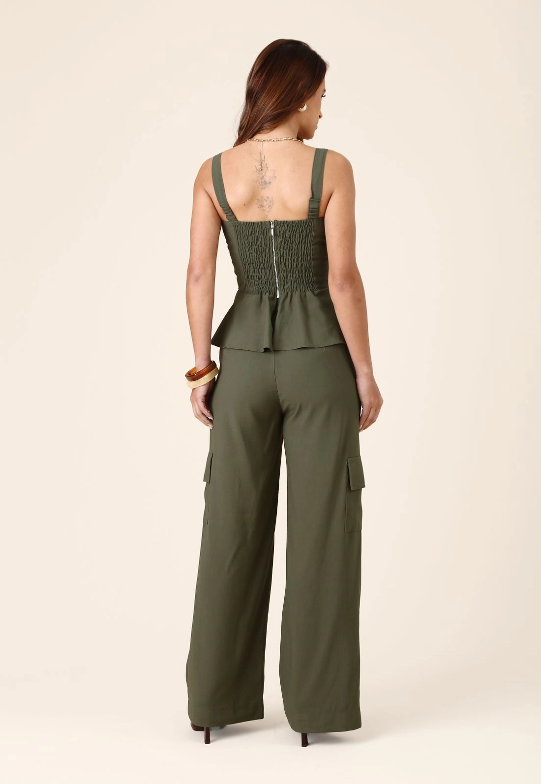 Calça Wide Leg Bolso Cargo Em Alfaiataria