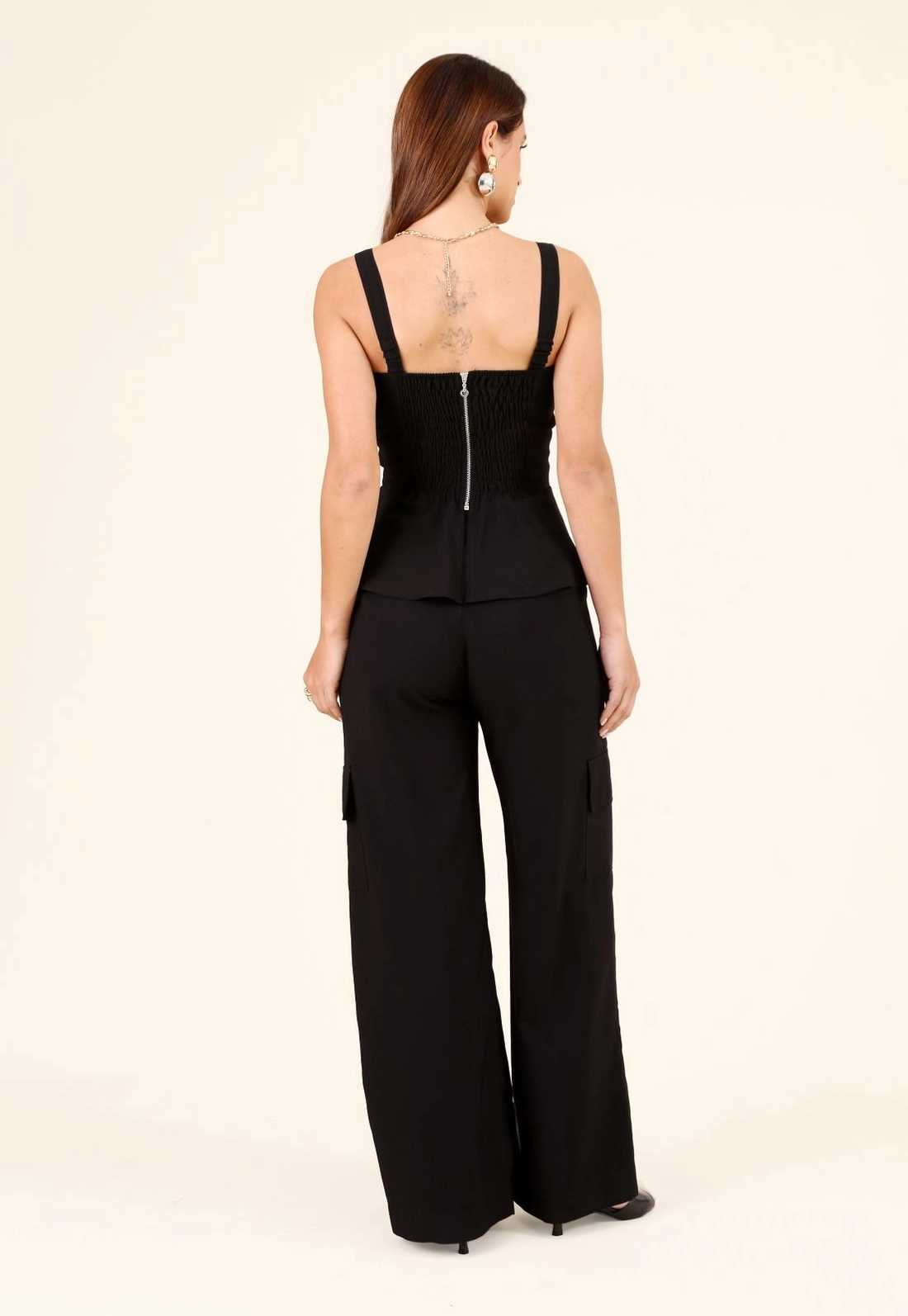 Calça Wide Leg Bolso Cargo Em Alfaiataria