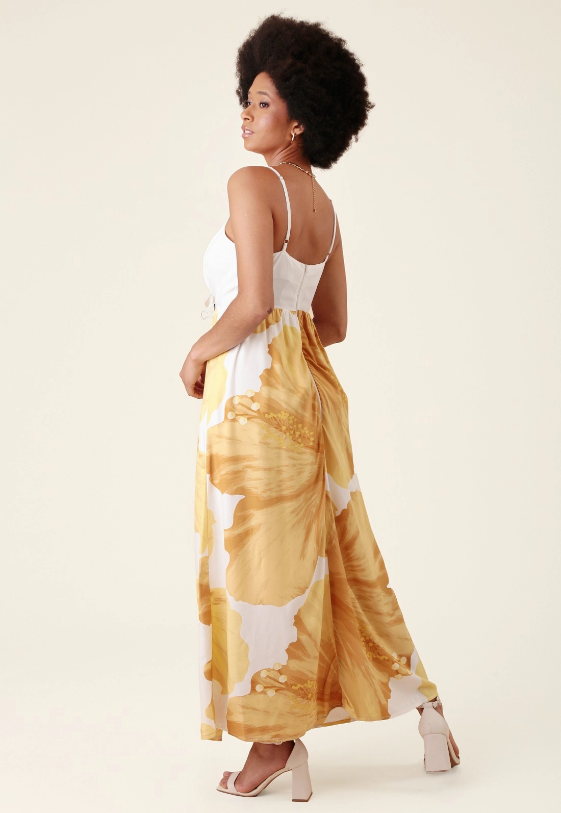 Vestido Midi Em Viscose Maxi Floral Com Alça Puxador