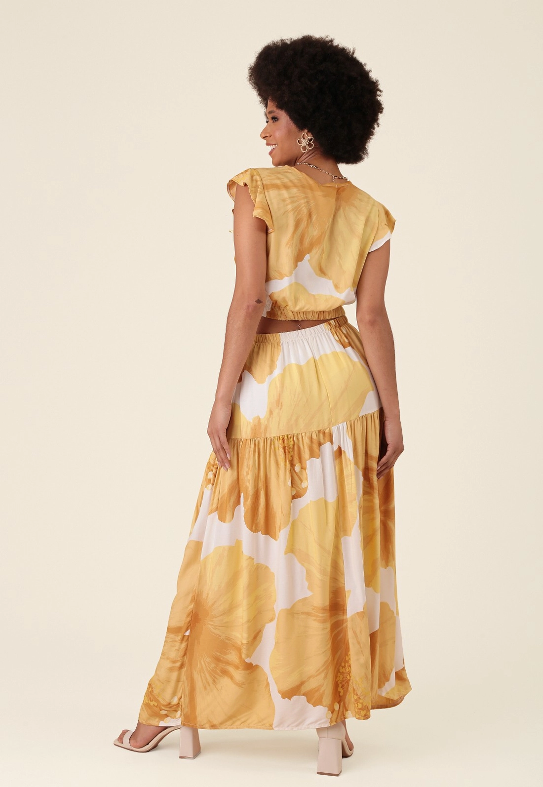 Saia Midi Em Viscose Maxi Floral Com Recortes
