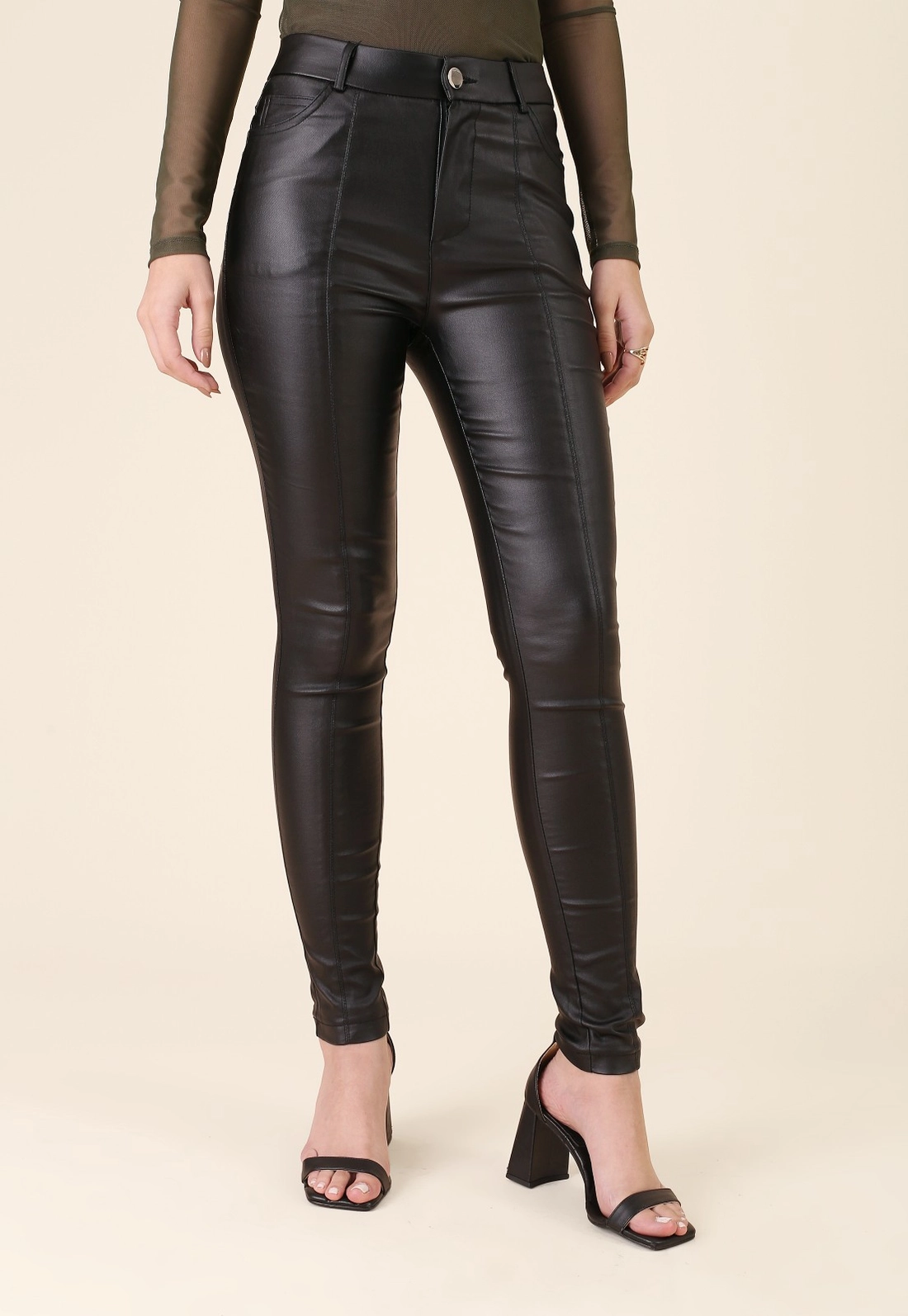 Calça Skinny Em Bengaline Resinado