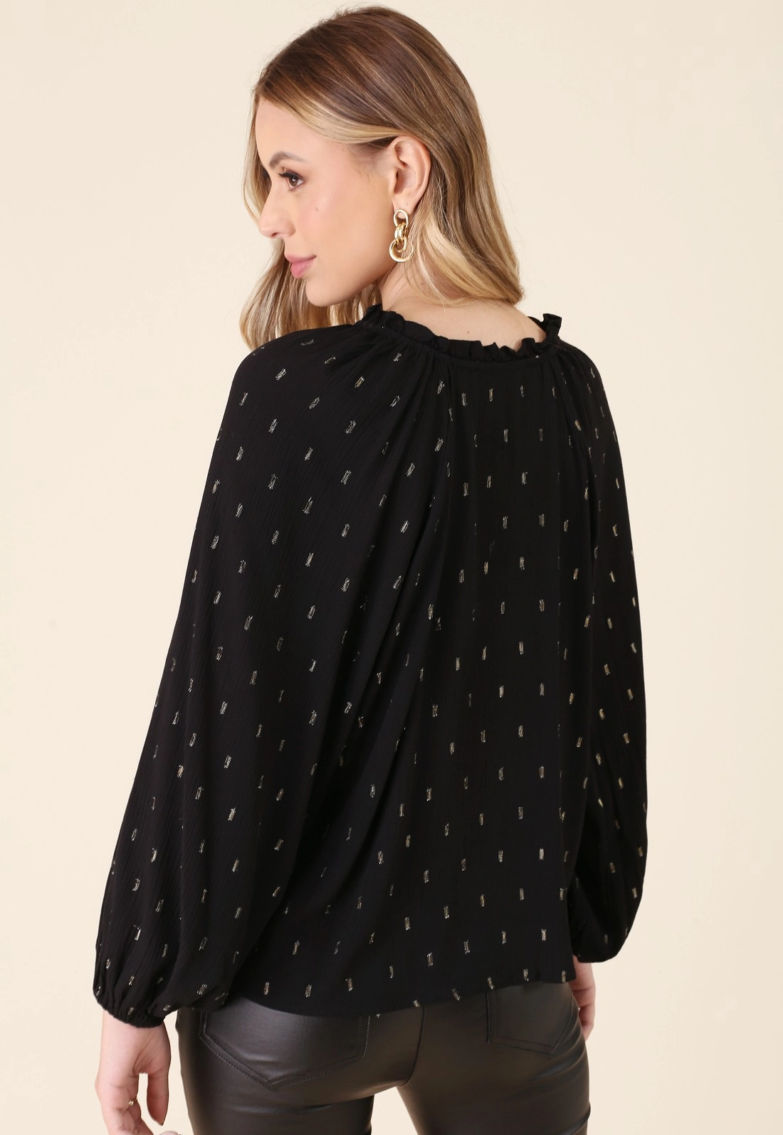 Blusa Manga Longa Com Amarração Em Viscose Lurex