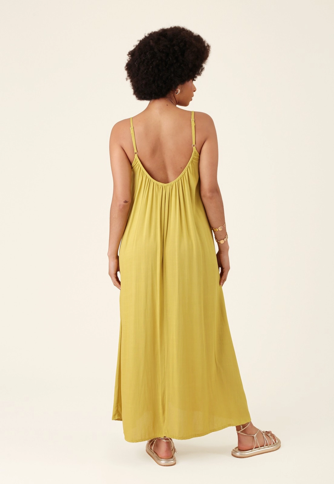 Vestido New Midi Evasê Em Viscolinho Com Bolso