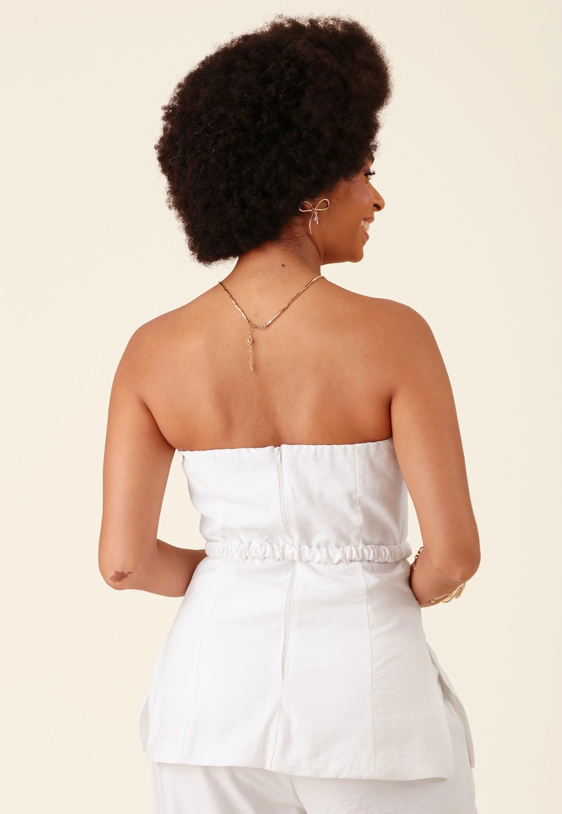 Blusa Peplum Decote Reto Com Cinto Em Alfaiataria